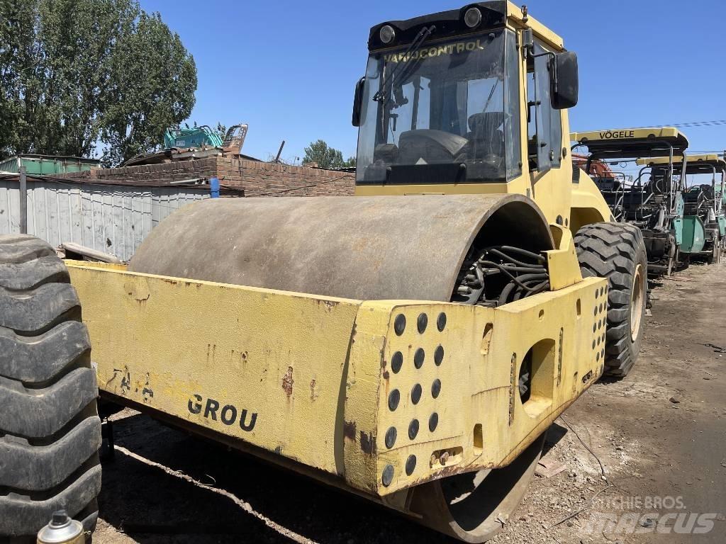 Bomag 226-4 مداحل أحادية الأسطوانة