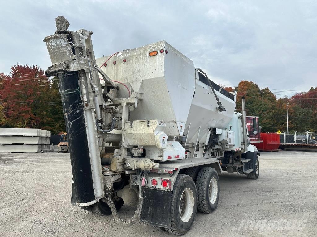 Freightliner 108 SD شاحنات أخرى