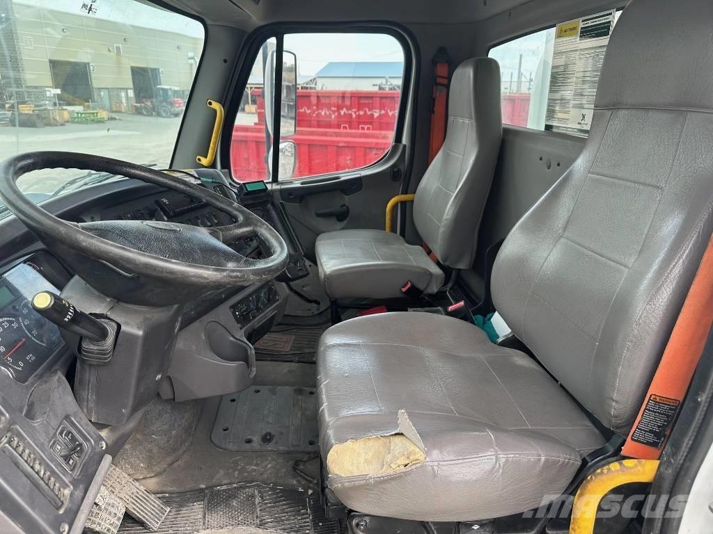 Freightliner 108 SD شاحنات أخرى