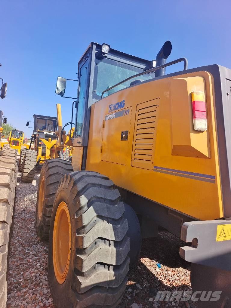 XCMG GR 1803 معدات تمهيد الطرق
