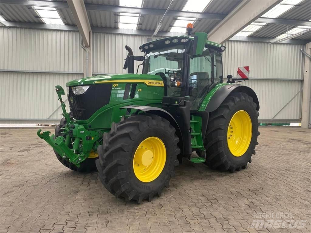 John Deere 6R 215 الجرارات