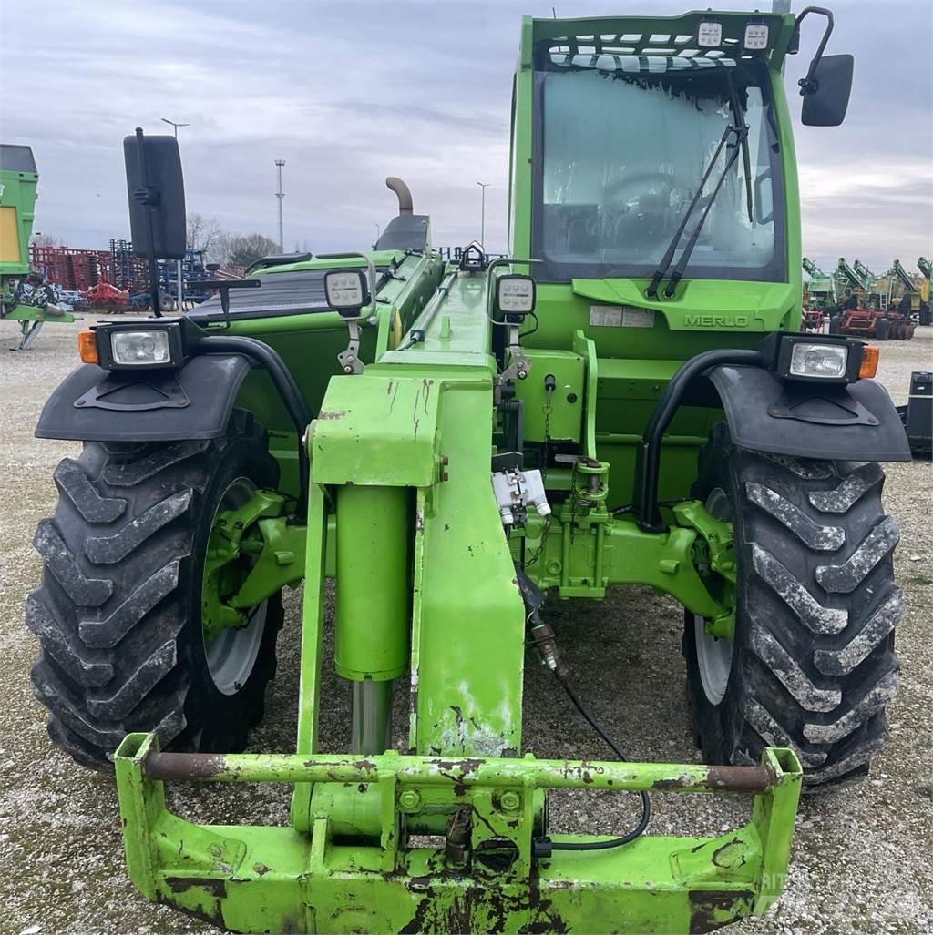 Merlo 42.7-140 معدات مناولة لأغراض الزراعة