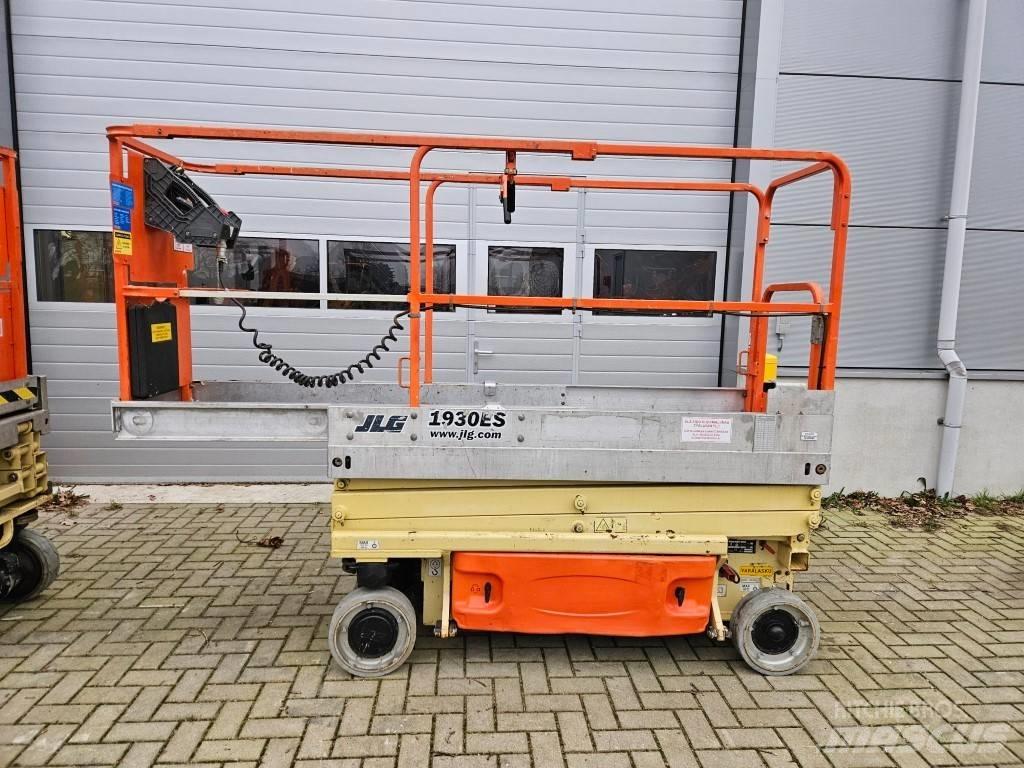 JLG 1930 ES رافعات مقصية الشكل