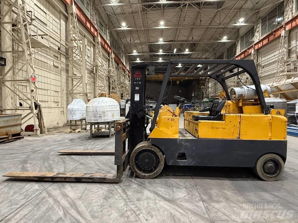 Royal T300B شاحنات الطرق الوعرة