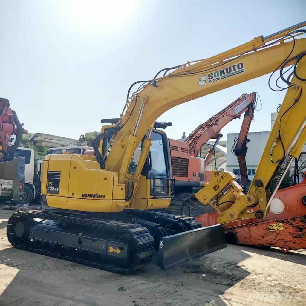 Komatsu PC 128 US حفارات وسط 7 طن - 12 طن