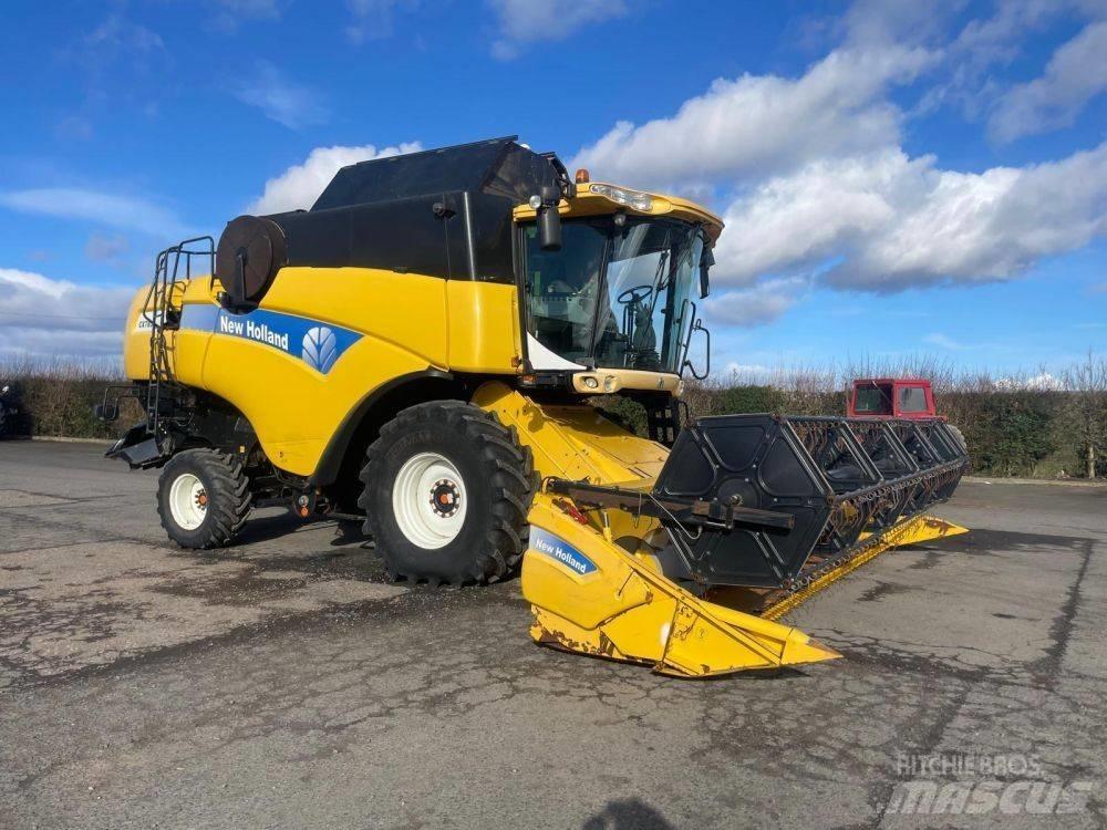 New Holland CX 780 حصادات