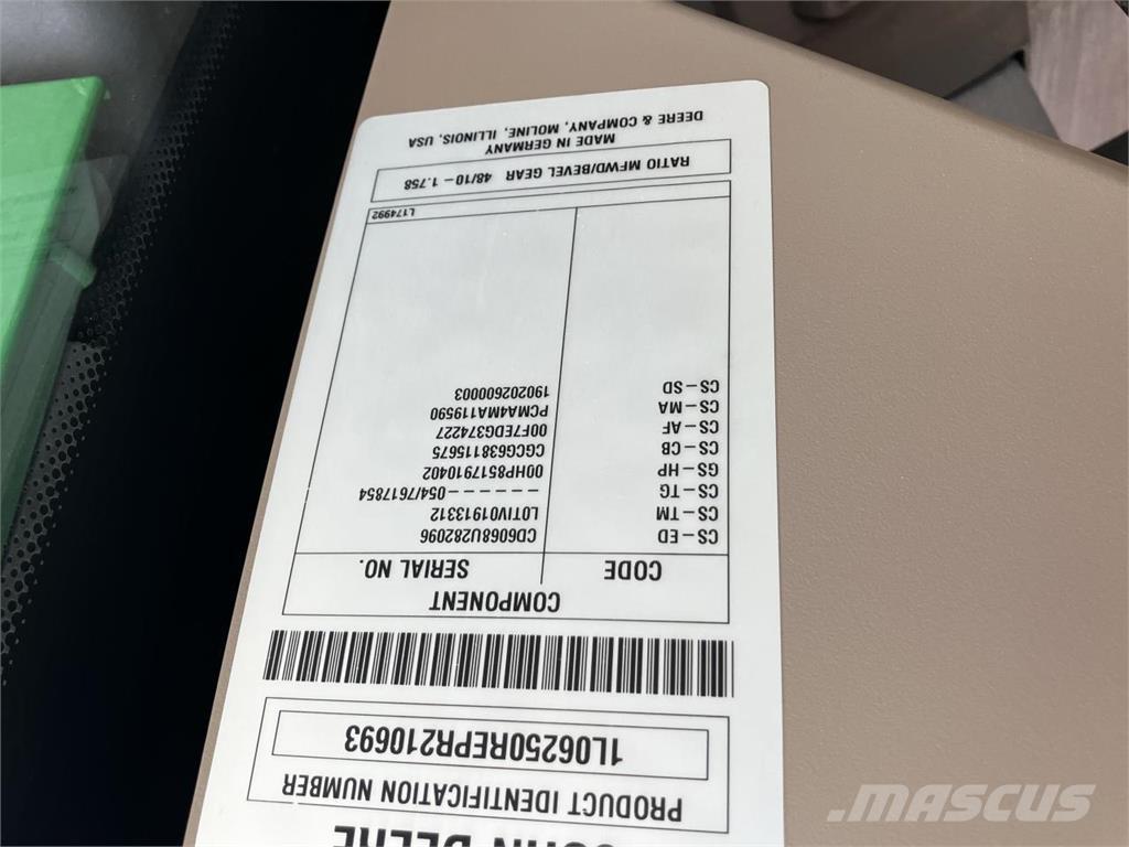 John Deere 6R 250 الجرارات