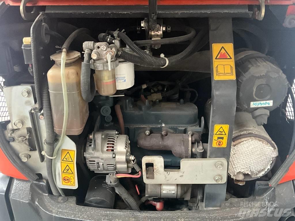 Kubota KX 015-4 حفارات صغيرة أقل من 7 طن (حفارات صغيرة)