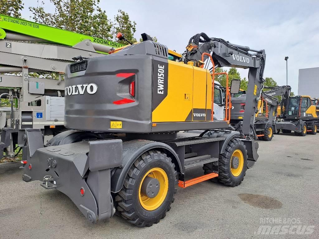 Volvo EWR150E حفارات بعجل