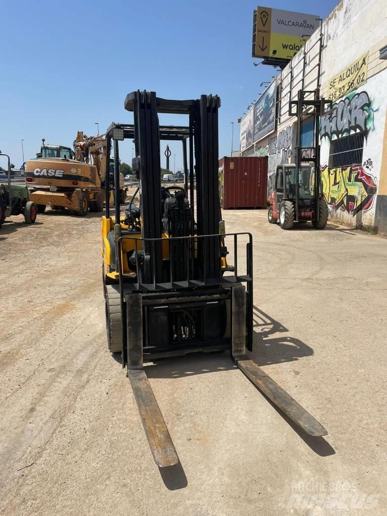 CAT 35 شاحنات الديزل