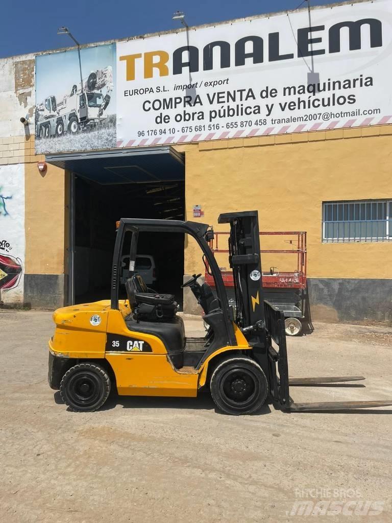 CAT 35 شاحنات الديزل