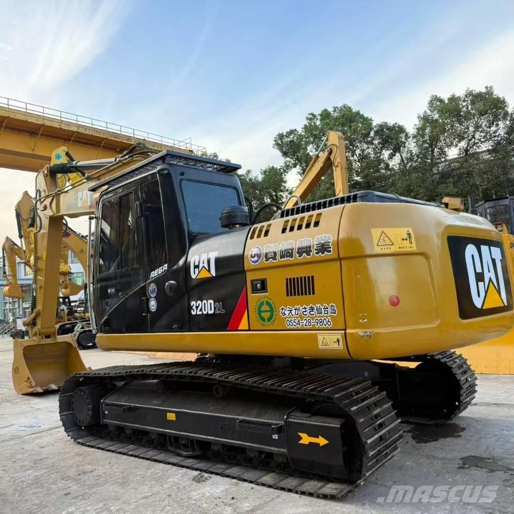 CAT 320D2 حفارات وسط 7 طن - 12 طن
