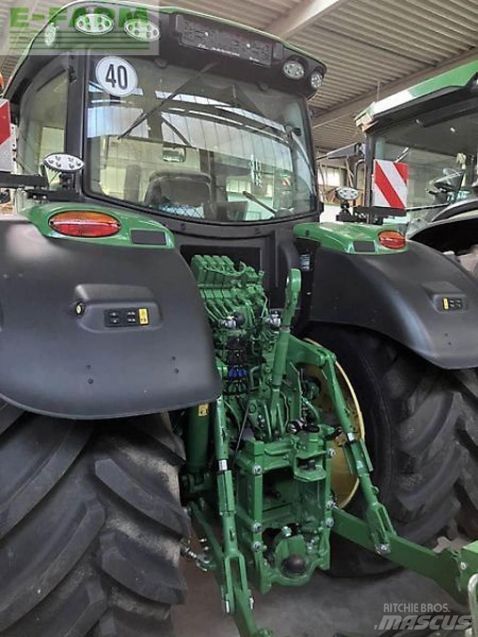John Deere 6r 215 الجرارات