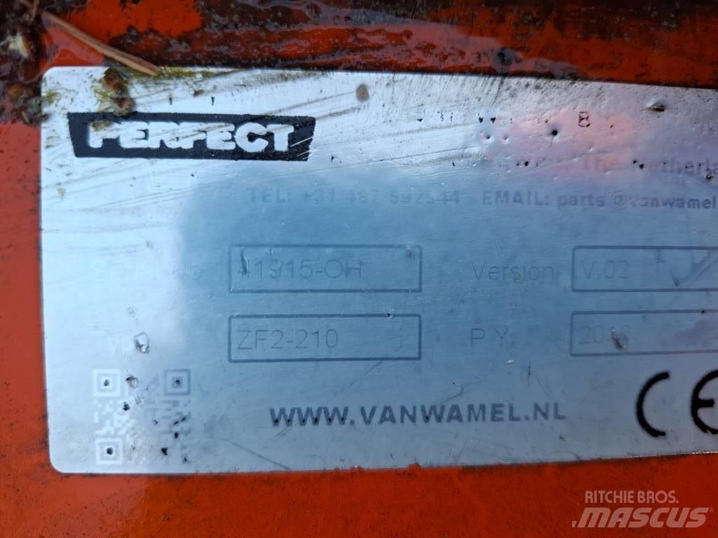 Perfect ZF2-210 جزازات وأغطية المراعي