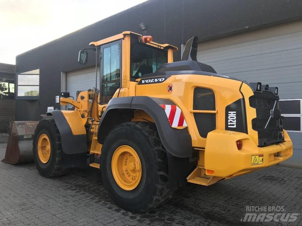 Volvo L120H لوادر بعجل