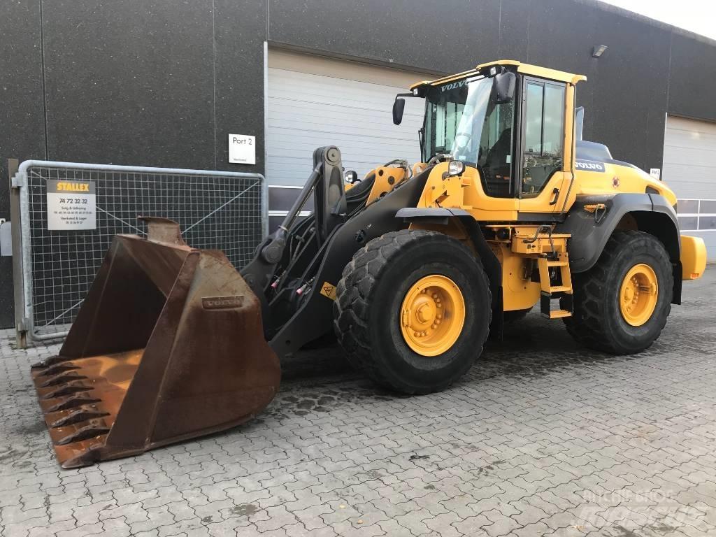 Volvo L120H لوادر بعجل