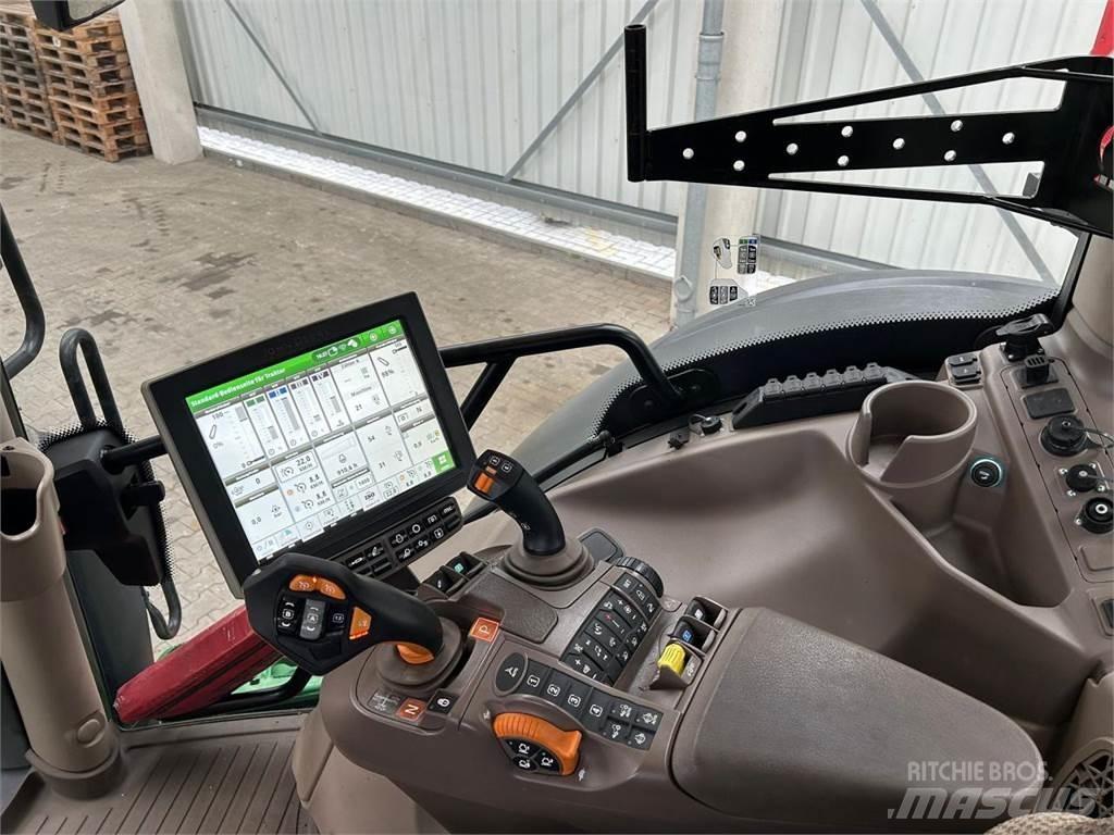John Deere 6R 215 الجرارات