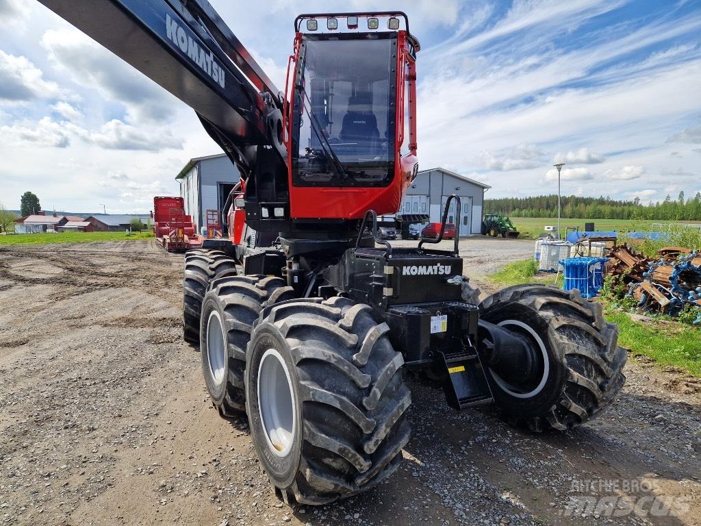 Komatsu 931 XC حصادات