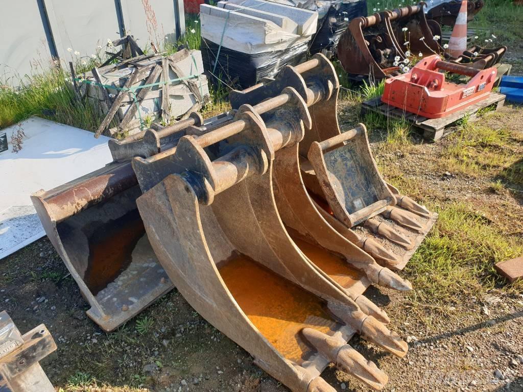 Komatsu PW118MR-11 حفارات بعجل