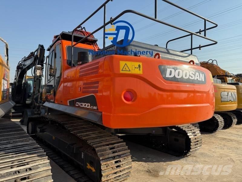 Doosan DX 300LC-9C حفارات زحافة