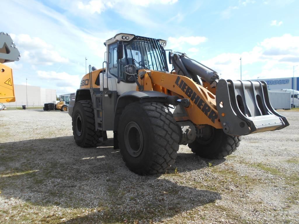 Liebherr L 580 لوادر بعجل