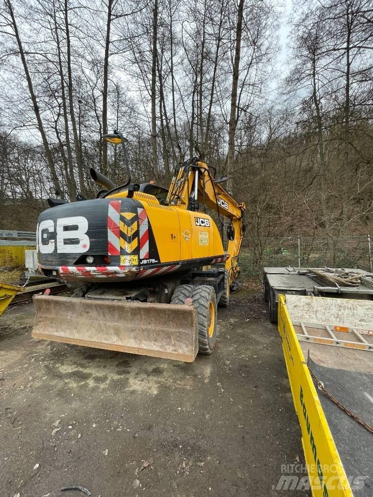 JCB JS 175 W حفارات بعجل