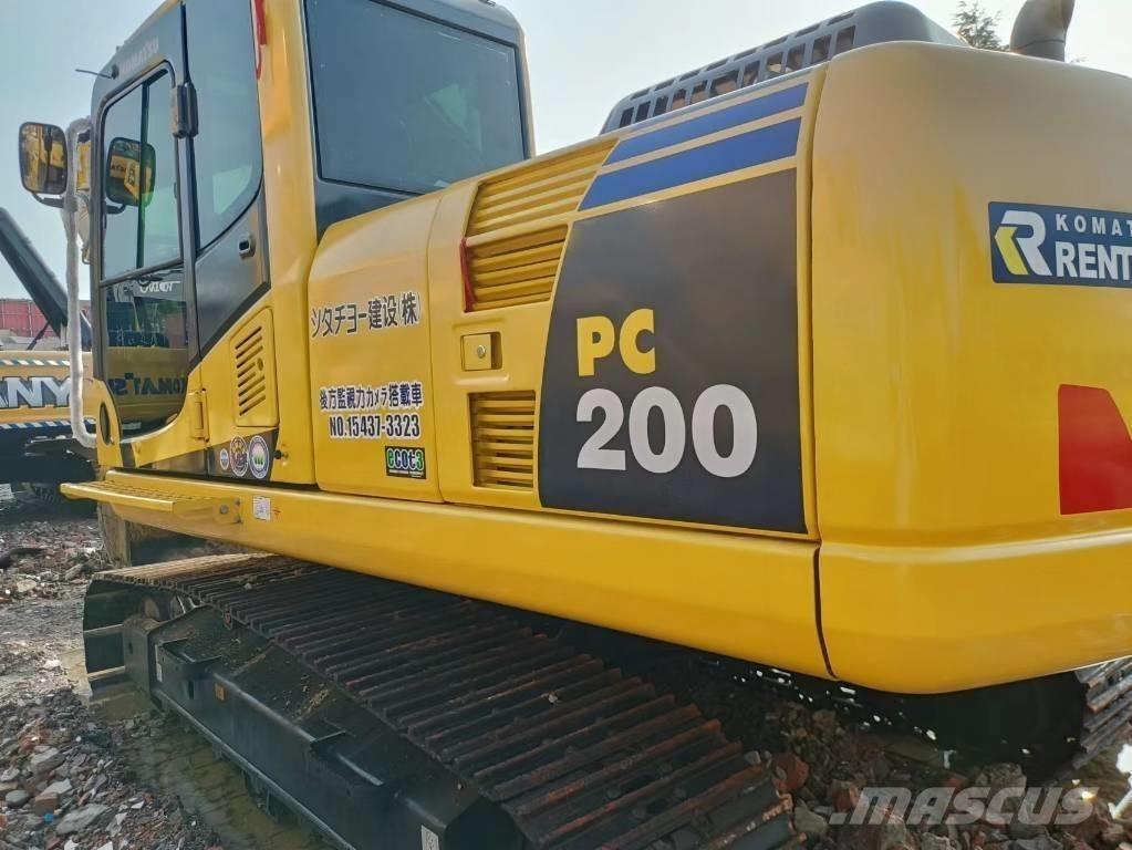 Komatsu PC 200-8 حفارات زحافة