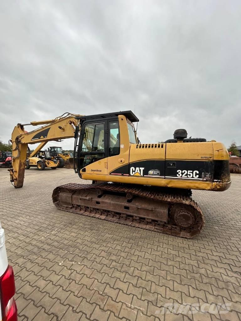 CAT 325 C LN حفارات زحافة