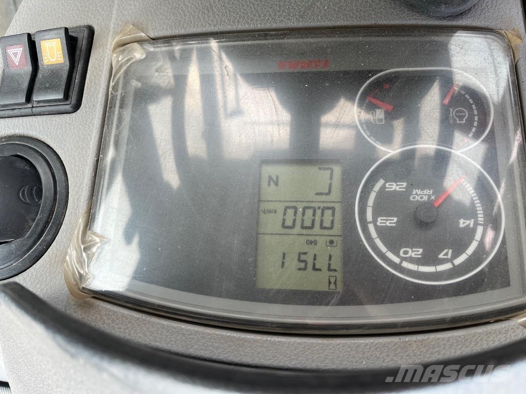 CLAAS Arion 610 C الجرارات