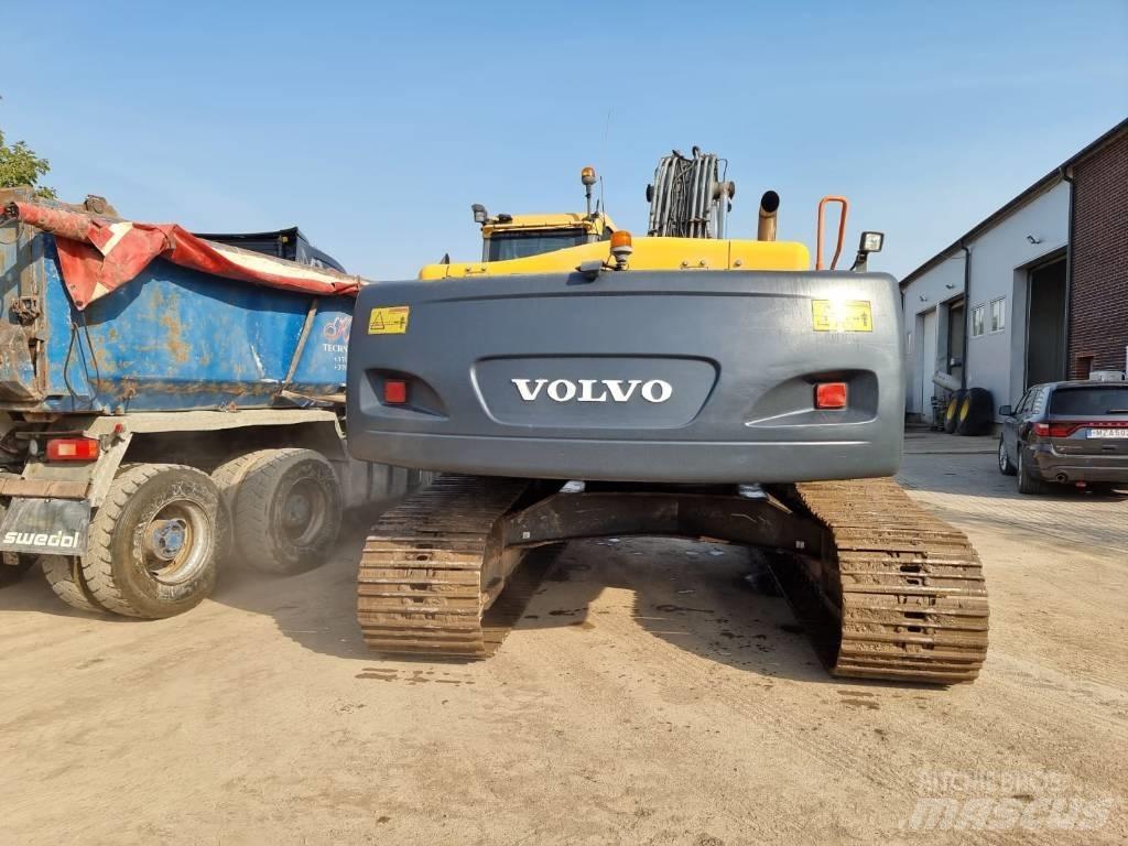 Volvo EC 290 C L حفارات زحافة
