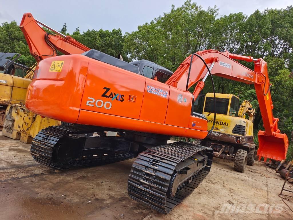 Hitachi EX 200-5 حفارات زحافة