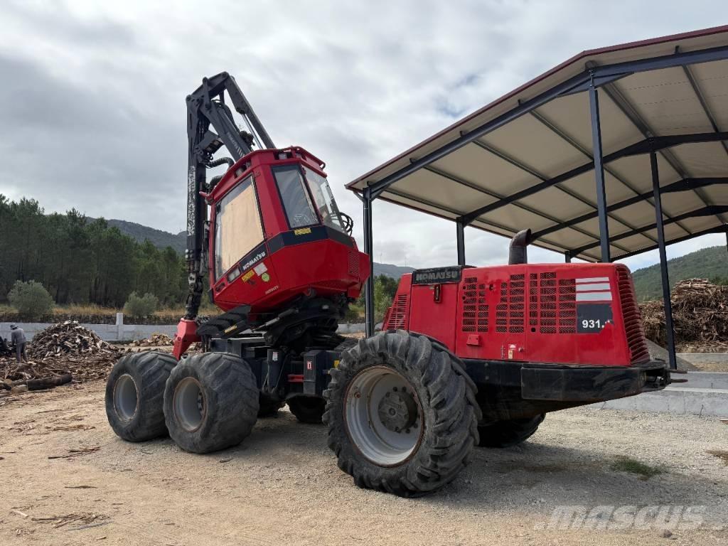 Komatsu 931.1 حصادات