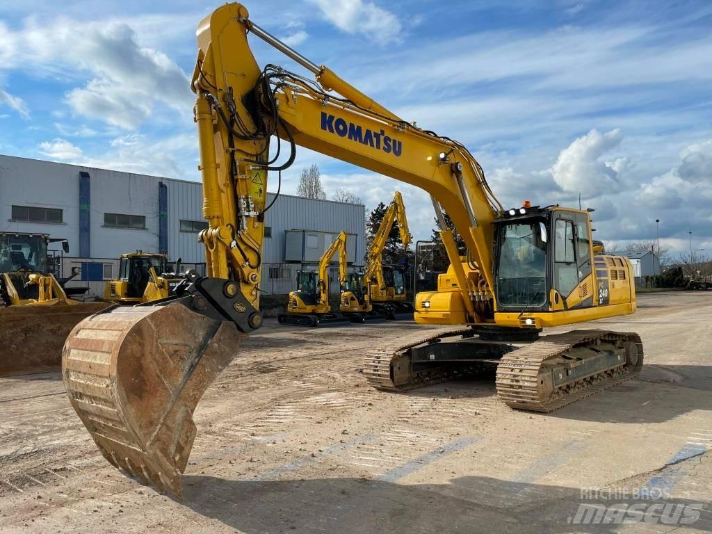 Komatsu PC240LC-11E0 حفارات زحافة
