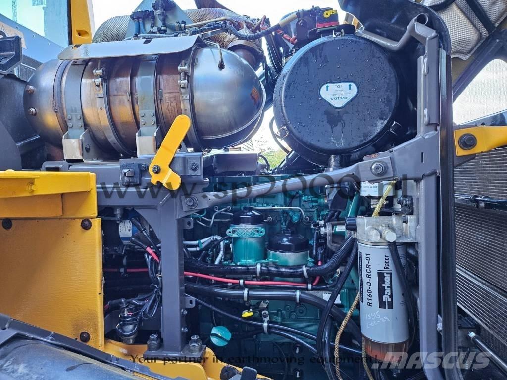 Volvo L 120 H لوادر بعجل