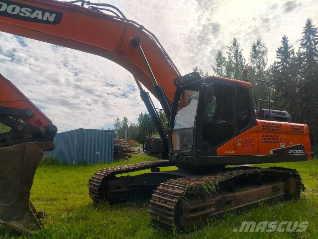 Doosan DX 300 LC حفارات زحافة