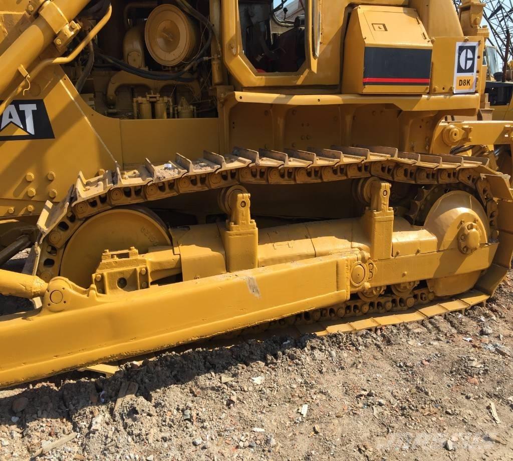 CAT D 8 K بلدوزرات مجنزرة