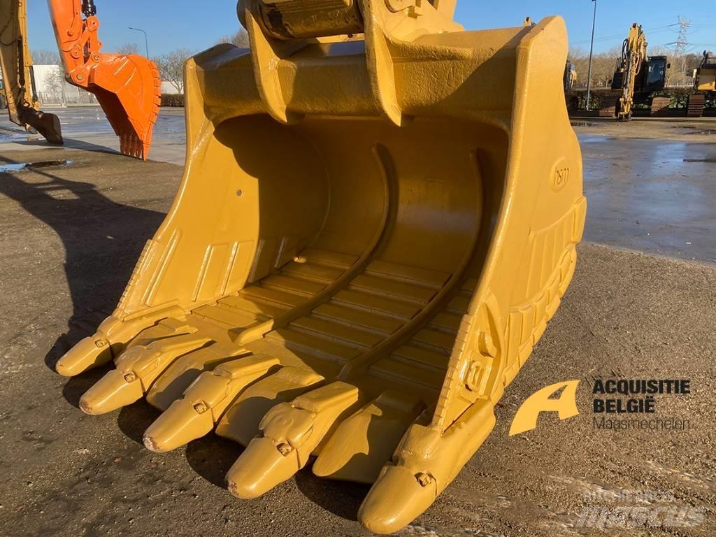 CAT 385 C L ME حفارات زحافة