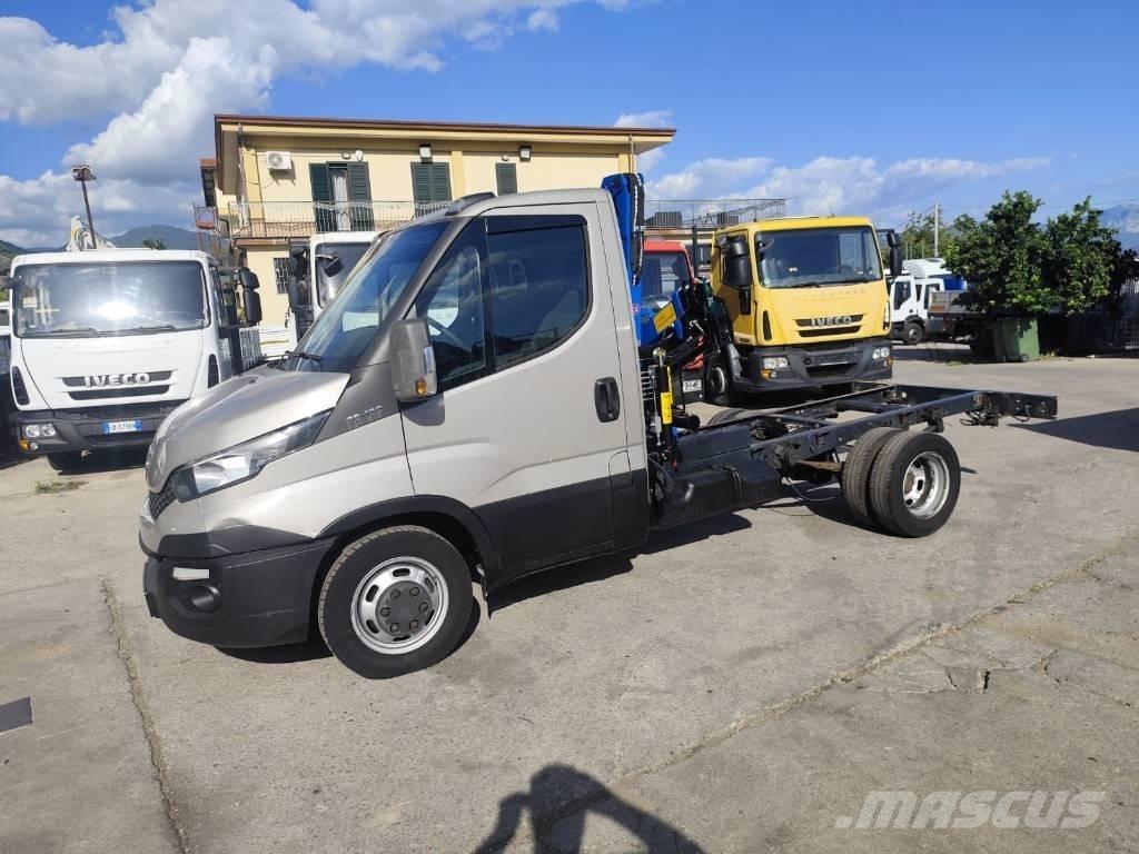 Iveco Daily 35-130 شاحنات الرافعات
