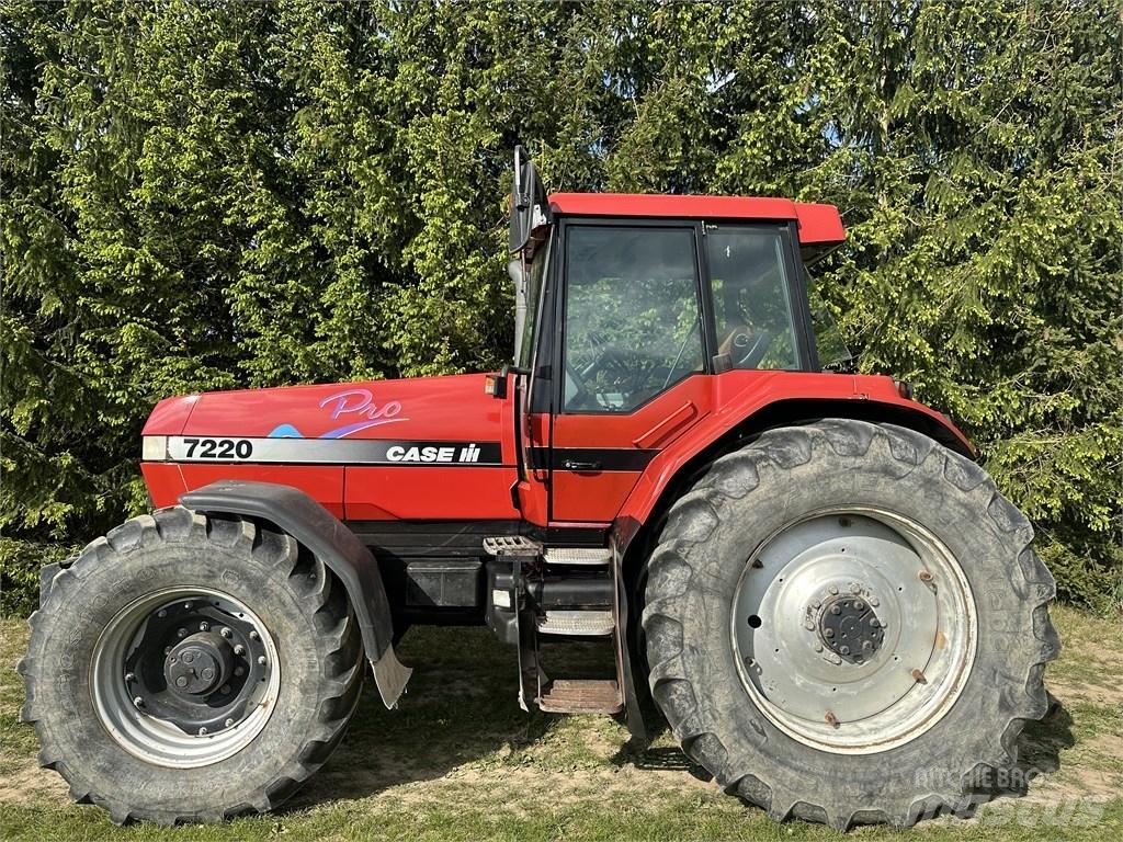 CASE 7220 الجرارات