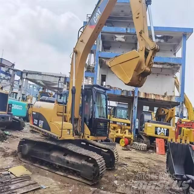 CAT 312 D حفارات زحافة