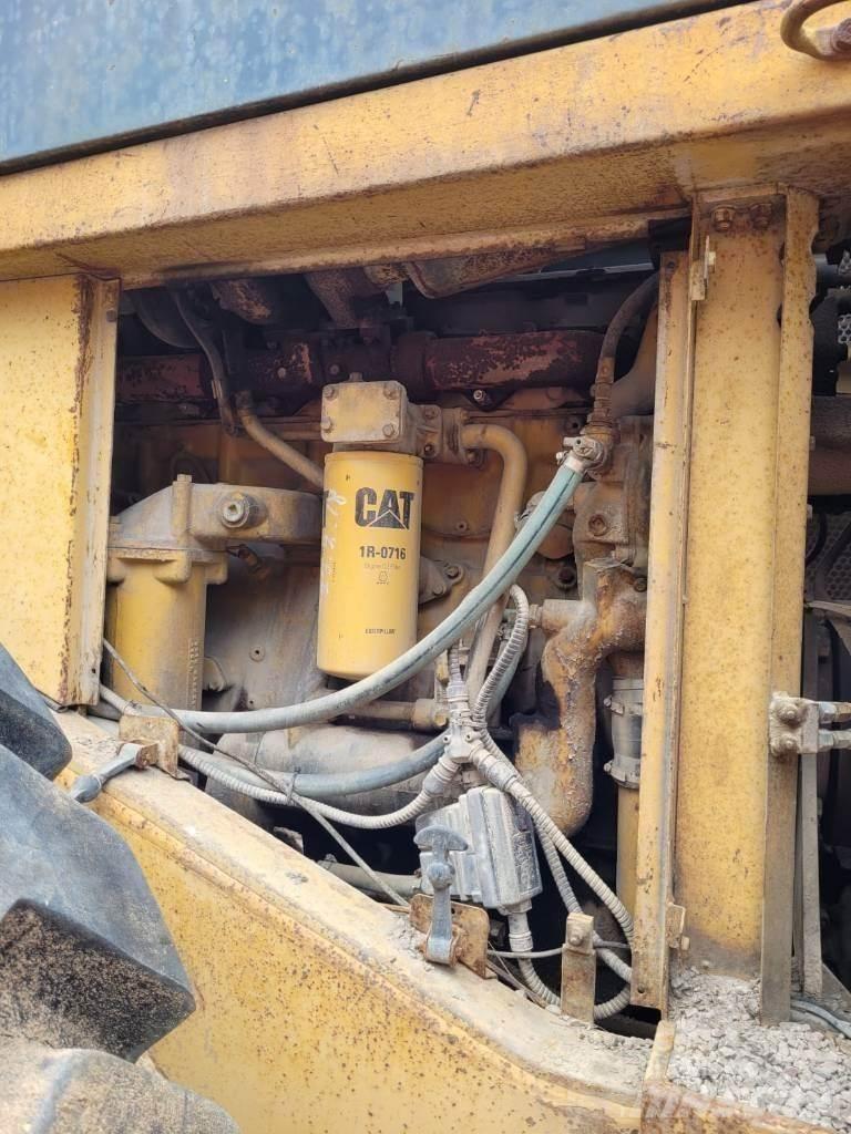 CAT 980 C لوادر بعجل
