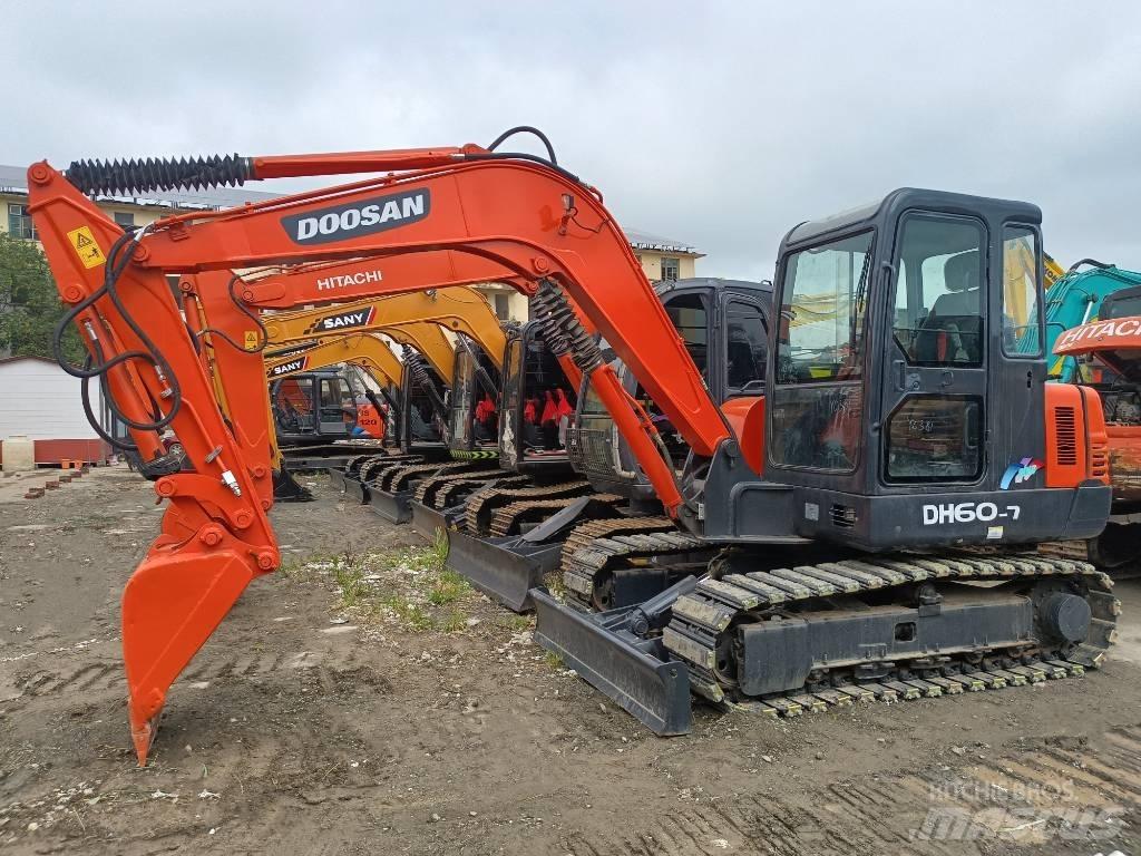 Doosan DH 60 حفارات صغيرة أقل من 7 طن (حفارات صغيرة)