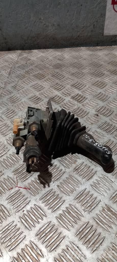 Scania S 94   1324425 كابينة والداخلية