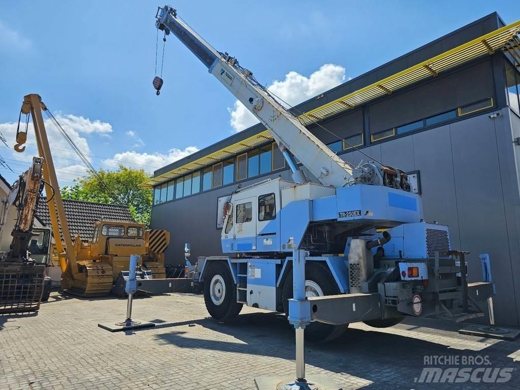 Tadano TR250E رافعات صالحة لكل أنواع الطرق
