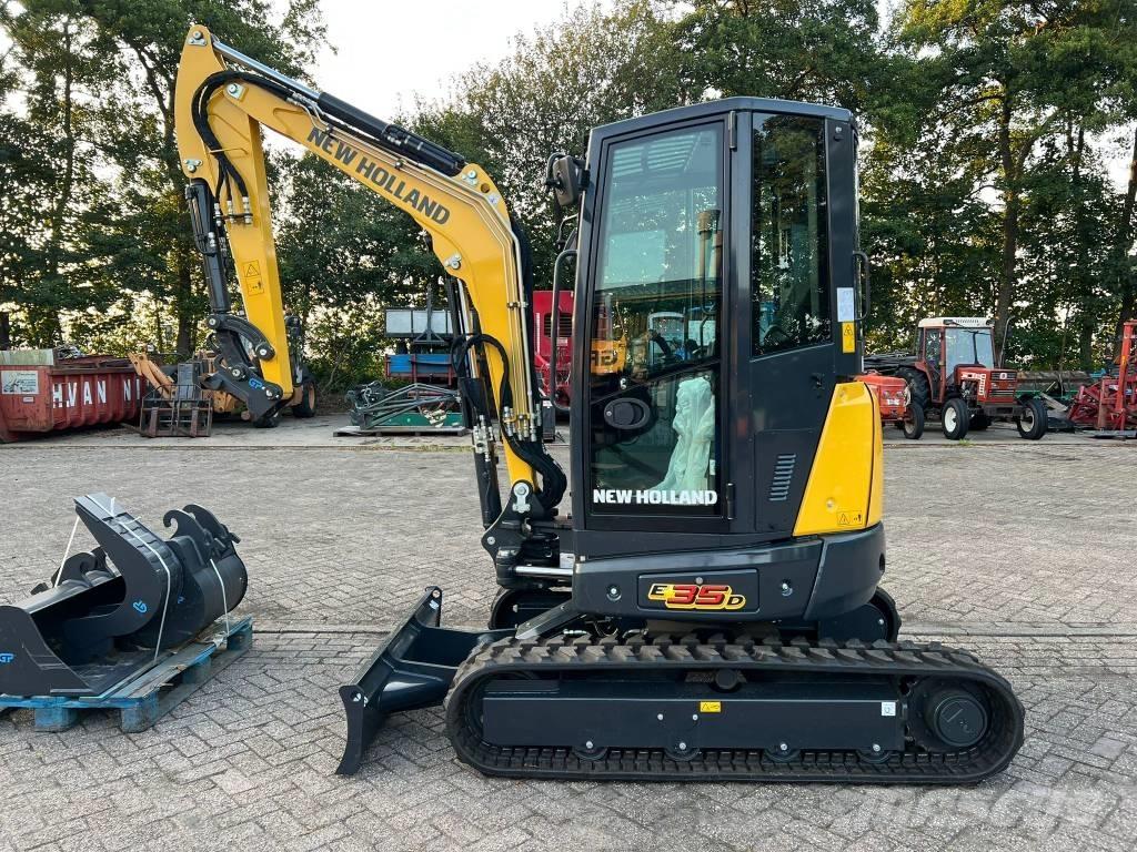 New Holland E 35 D حفارات صغيرة أقل من 7 طن (حفارات صغيرة)