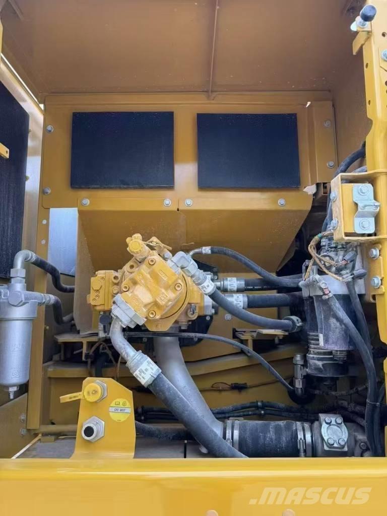 CAT 336GC حفارات زحافة