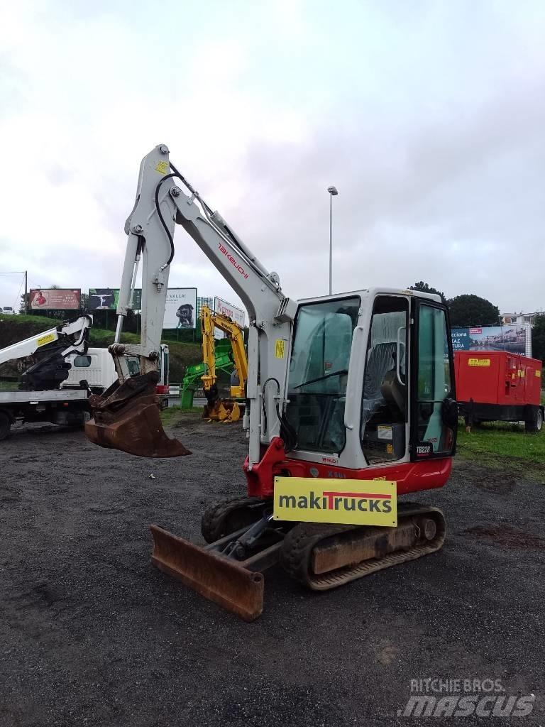 Takeuchi TB228 حفارات صغيرة أقل من 7 طن (حفارات صغيرة)