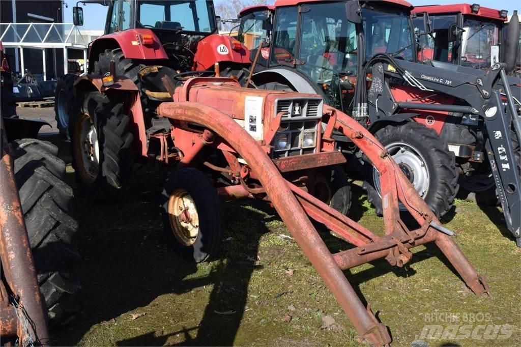 Case IH 383 الجرارات