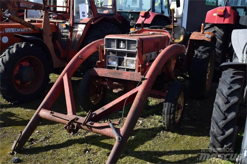 Case IH 383 الجرارات