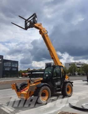 JCB 540-140 مناولات متداخلة